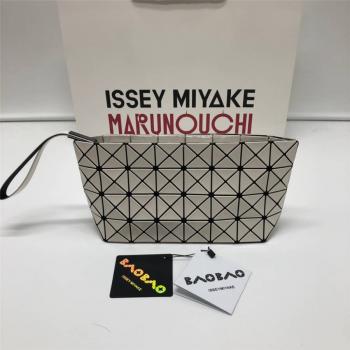 issey miyake baobao三宅一生国内专柜价格4/8格PVC手拿包化妆包