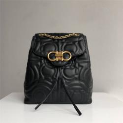 Ferragamo/菲拉格慕官网正品女士双肩包新款绗缝小牛皮GANCINI背包21H158