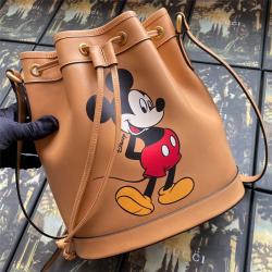 古驰中国官网奢侈品包包网站米奇印花全皮Disney x Gucci小号水桶包602691