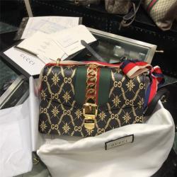 GUCCI官网古驰包包价格Sylvie系列GG菱形花朵小号肩背包524405