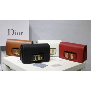dior官网女包价格迪奥经典款平纹牛皮翻盖J'adior链条包