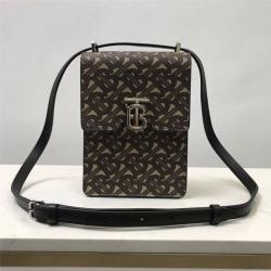 Burberry巴宝莉价格Robin专属标识印花环保帆布洛宾包手机包80328981