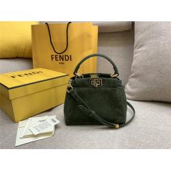 FENDI芬迪英国代购麂皮PEEKABOO ICONIC XS手袋小猫包8BN309