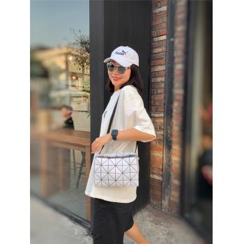 Issey Miyake三宅一生官网中文新款carton s单肩斜挎包枕头包盒子包