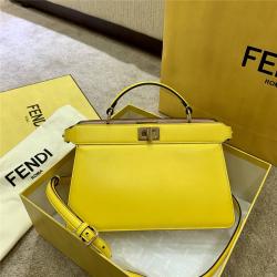 FENDI芬迪香港官网新款女包PEEKABOO ISEEU EAST-WEST皮革手袋8BN323