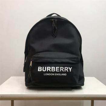 Burberry/巴宝莉官网尼龙徽标印花 ECONYL® 双肩包80161091