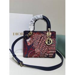 迪奥美国官网LADY DIOR ANIMALS狮子珠绣戴妃包