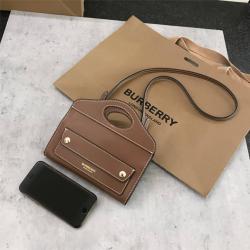 Burberry巴宝莉官网女包价格迷你缉明线小羊皮口袋手拿包80371771