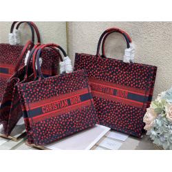 迪奥dior官网I Love Paris 心形图案刺绣BOOK TOTE 手袋