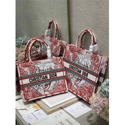 DIOR迪奥D-Royaume d'Amour 图案刺绣BOOK TOTE 手袋