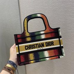 dior官方网站迪奥D-Stripes 图案刺绣迷你 BOOK TOTE 手袋