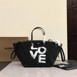 Burberry巴宝莉官网Beach Tote 中号 Love 印花棉质沙滩托特包80373851