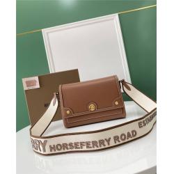 burberry中文官网巴宝莉缉明线皮革 Note 斜背包80430551