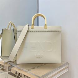 芬迪中国官网价格查询FENDI Sunshine中号阳光购物手提袋金属缝线8BH386