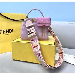 芬迪小怪兽FENDI PEEKABOO ICONIC迷你小猫包粉色8BN244