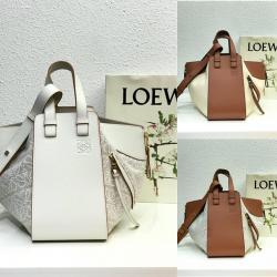 loewe的包包罗意威官网小号 Anagram 提花布和牛皮革 Hammock吊床包