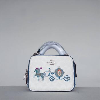 coach官方网站蔻驰C1426 Disney迪士尼白雪公主南瓜车斜跨盒子包