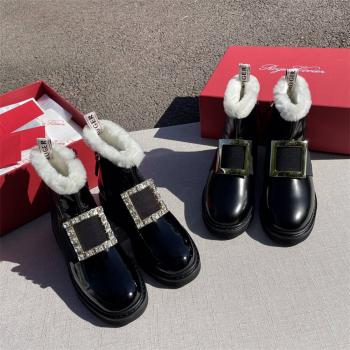 Roger Vivier RV香港官网Viv' Rangers 金属扣漆皮踝靴羊毛切尔西短靴