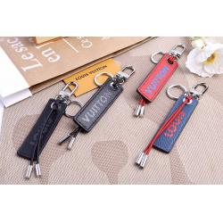 LV M64172 Tab Louis Vuitton包饰与钥匙扣