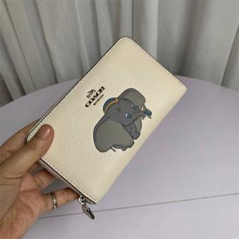 蔻驰官网88671 DISNEY X COACH MEDIUM ZIP小飞象拉链钱包