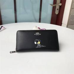 蔻驰官网正品F53773 COACH X PEANUTS史努比拉链钱包