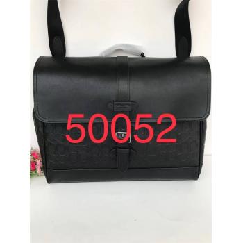 coach正品查询蔻驰官网F50052 HUDSON浮雕牛皮邮差包