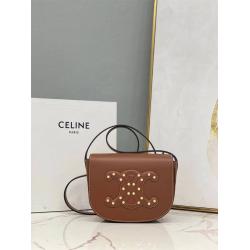 celine蝙蝠包思琳198263 FOLCO CUIR TRIOMPHE光滑牛皮革饰钉马鞍包