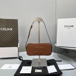 celine英国官网思琳女包10J583 TRIOMPHE 迷你光滑牛皮肩背相机包60251