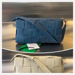 葆蝶家包包价格Bottega Veneta BV官网715655新款腋下包Brick Cassette肩背包