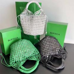 葆蝶家包包Bottega Veneta BV官网709612 Cavallino编织镂空手提包水桶包