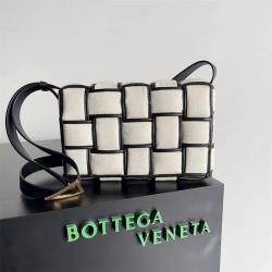 bottega veneta BV葆蝶家正品官网710210 Padded Cassette男士帆布枕头包