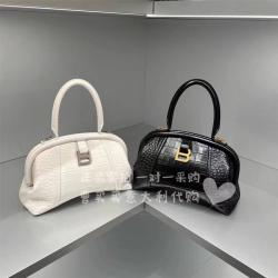 Balenciaga巴黎世家正品代购673116 Editor 小号鳄鱼纹饺子包手提包92737