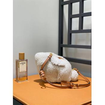 LOEWE罗意威正品女包Bunny Mini兔子羊毛斜跨包66016