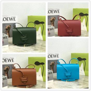 LOEWE罗意威女包官网A532M15X02三角包丝绸牛皮 Barcelona 手袋10153