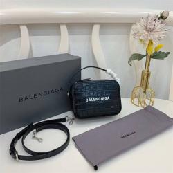 Balenciaga巴黎世家608653 Everyday XS加小号鳄鱼纹相机包