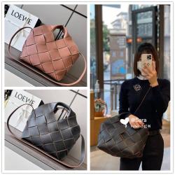 LOEWE罗意威包包官网321.12.L62小号牛皮革 Surplus 编织 Basket 菜篮子包062840