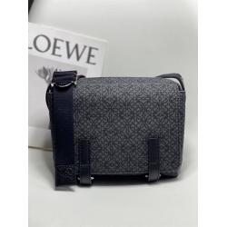 LOEWE罗意威正品男包B553A72X20 Anagram military messenger XS邮差包