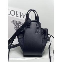 LOEWE罗意威原单女包A538V07X11吊床包Anagram Hammock提花和小牛皮迷你抽绳包