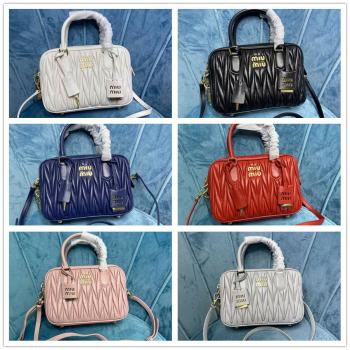 MIUMIU缪缪香港官网5BB124 Arcadie Matelassé 中号保龄球包波士顿枕头包