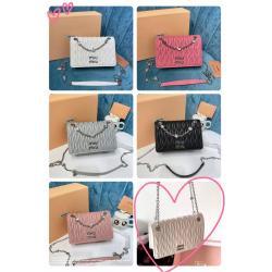 miumiu包包报价缪缪官网5BP065 Matelassé软羊革迷你水晶钻链条包