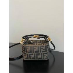 芬迪女包官网价格FENDI vintage 中古老花便当包5017