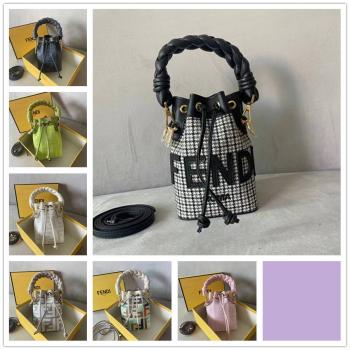 FENDI芬迪8BS010 Mon Tresor小号迷你刺绣帆布水桶包