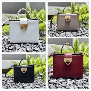 Ferragamo菲拉格慕中国官网Trifolio系列盒子包箱子包211981 754427