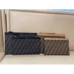 FENDI芬迪7N0134/7N0135 中号/大号扁平FF手拿包