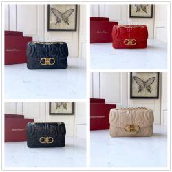 Ferragamo菲拉格慕女包官网21H168大号GANCINI绗缝翻盖包