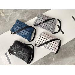 Issey Miyake三宅一生中文官网 PRISM SAC 邮差包