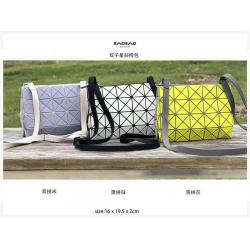 Issey Miyake三宅一生正品官网DUO 4x5格双子星斜挎包