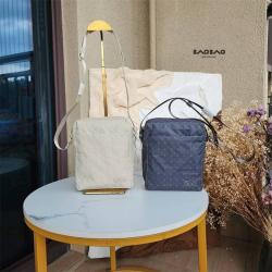 ISSEY MIYAKE三宅一生代购正品 KURO 小号斜挎包