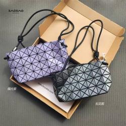 Issey Miyake三宅一生LOOP METALLIC抽绳包豆腐包单肩包