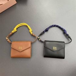 MIUMIU正品官网缪缪5MT024 皮革肩背式钱包